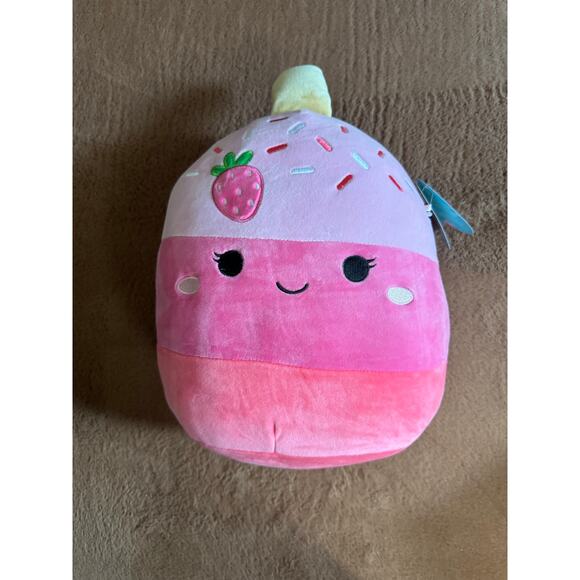 Squishmallow 11 - 12" Pama Strawberry Cake Pop FIRST TO MARKET Sweet Plush BNWT - Picture 1 of 3